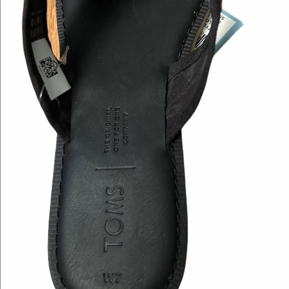 TOMS VIV arrow embroidered BK mesh open toe sandal - Picture 4 of 6